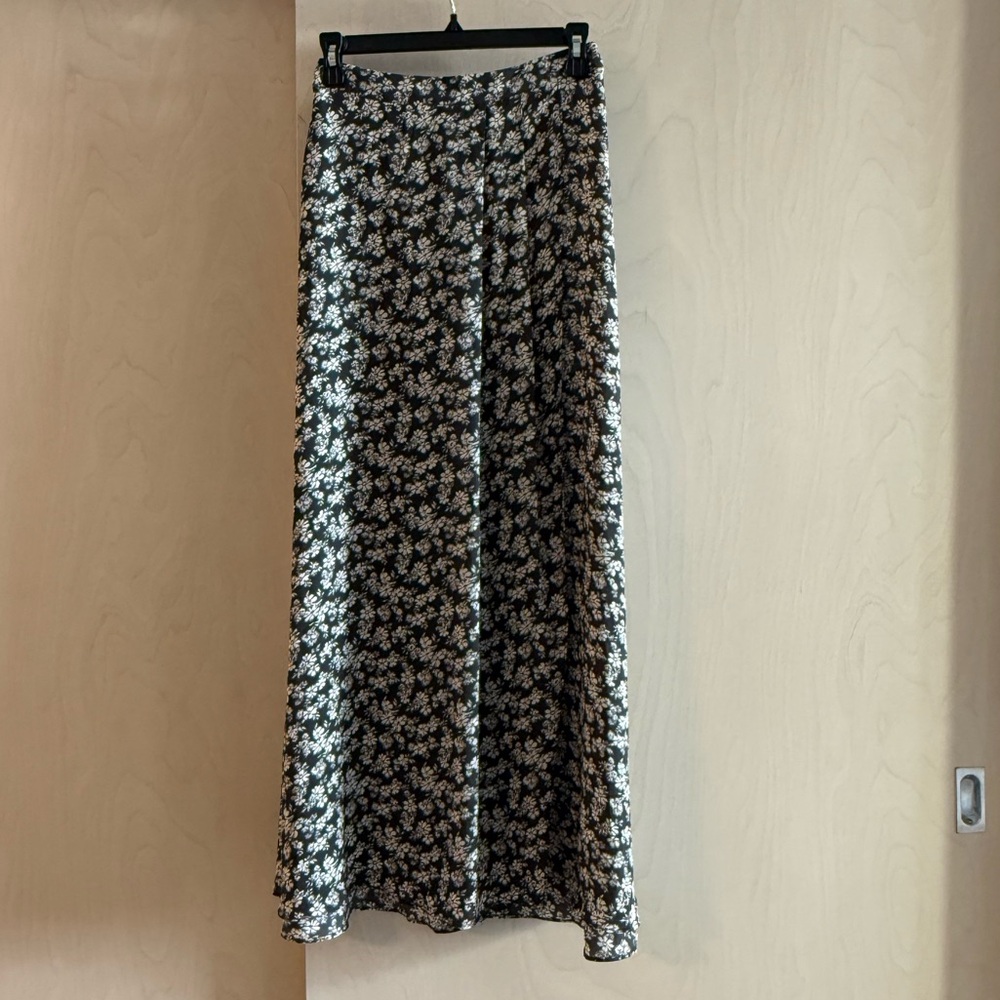Abercrombie & Fitch Floral Wrap Skirt | Black & White | Size XS